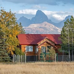 Fischer Lane Cabin