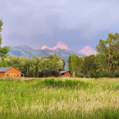Teton Meadow Grand View Cabin