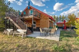 Fischer Lane Cabin