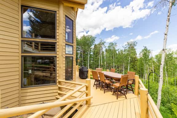 Pine Tree Lodge