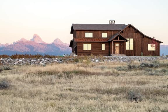 Tamarack Trail Retreat