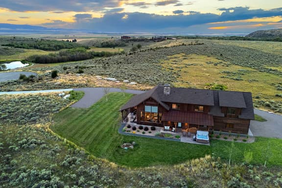 Tamarack Trail Retreat - Image 1